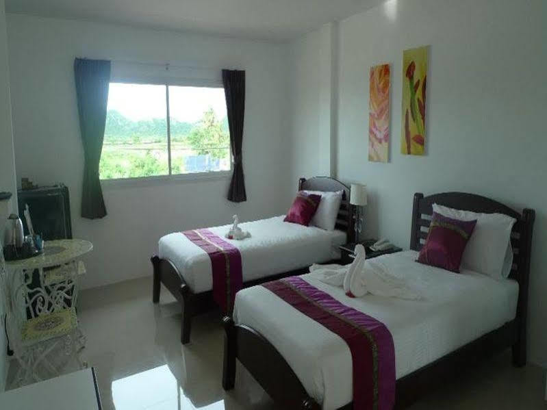 เพชรชะอำ พลาซาแอนด์รีสอร์ต Hotel ภายนอก รูปภาพ